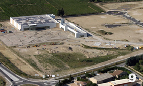 Photo aérienne d'un supermarché du Gard