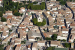 photo aérienne du village de Redessan (Gard)