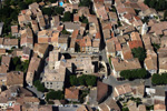 photo aérienne du centre du village de Saze (Gard)