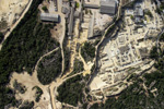 photo aérienne verticale des carrières de Vers (près du Pont du Gard)